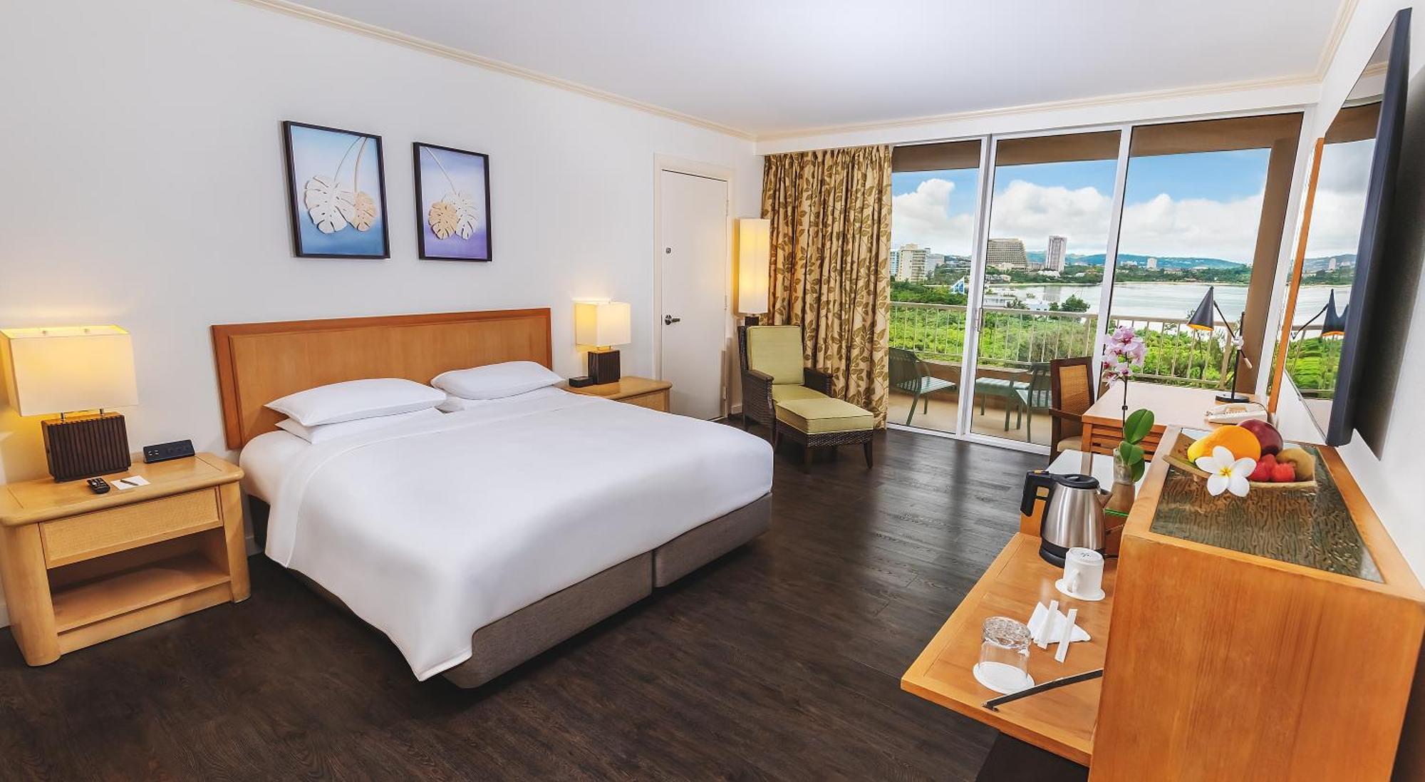 Hyatt Regency Guam Hotel Tumon Exterior photo