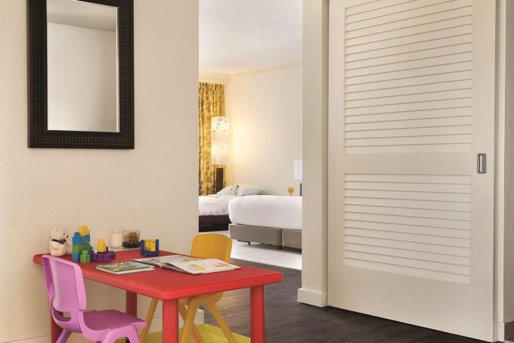 Hyatt Regency Guam Hotel Tumon Exterior photo